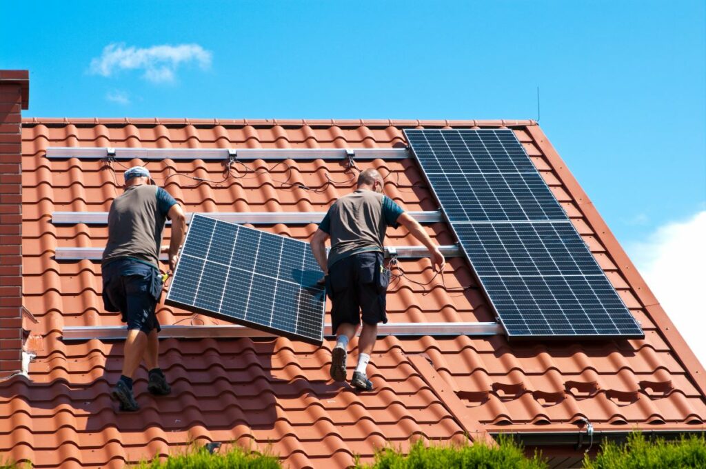 AdobeStock 444090303 geaendert 1024x680 - Reichenau und Solar: EWerk Bodensee schafft nachhaltige Lösungen für Unternehmen